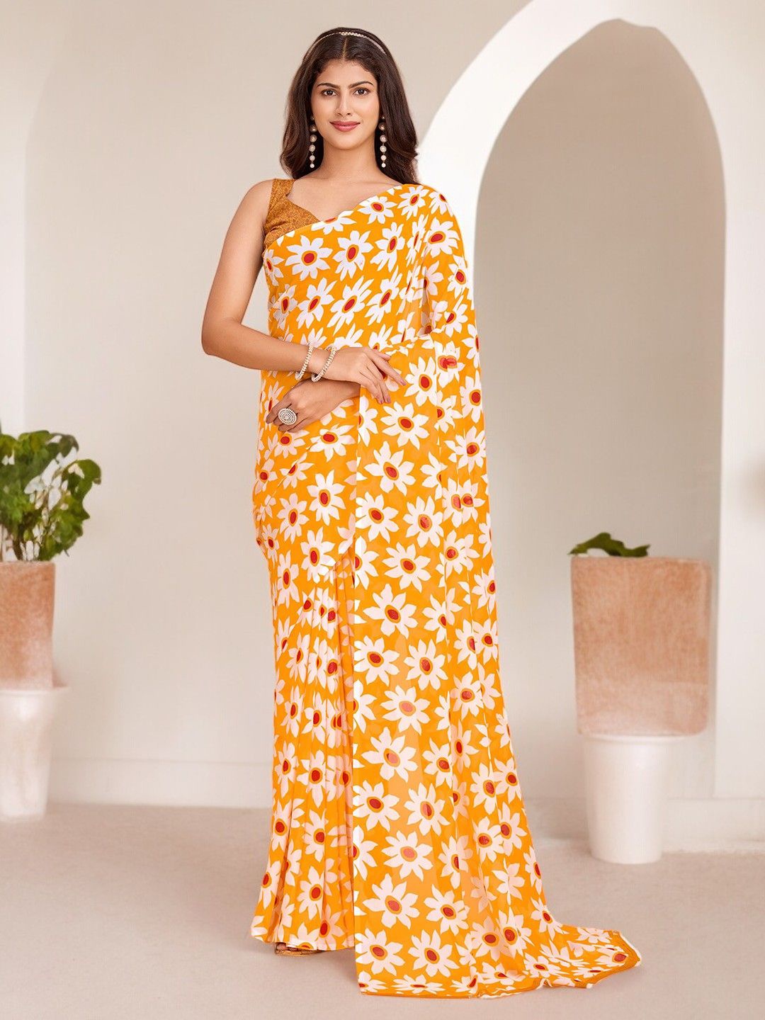 

Ambuja International Floral Printed Saree With Blouse Piece, Yellow