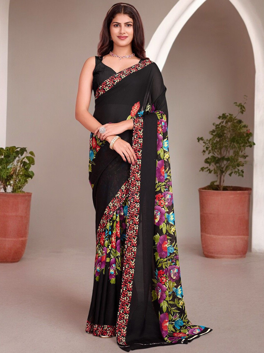 

Ambuja International Floral Printed Saree With Blouse Piece, Black