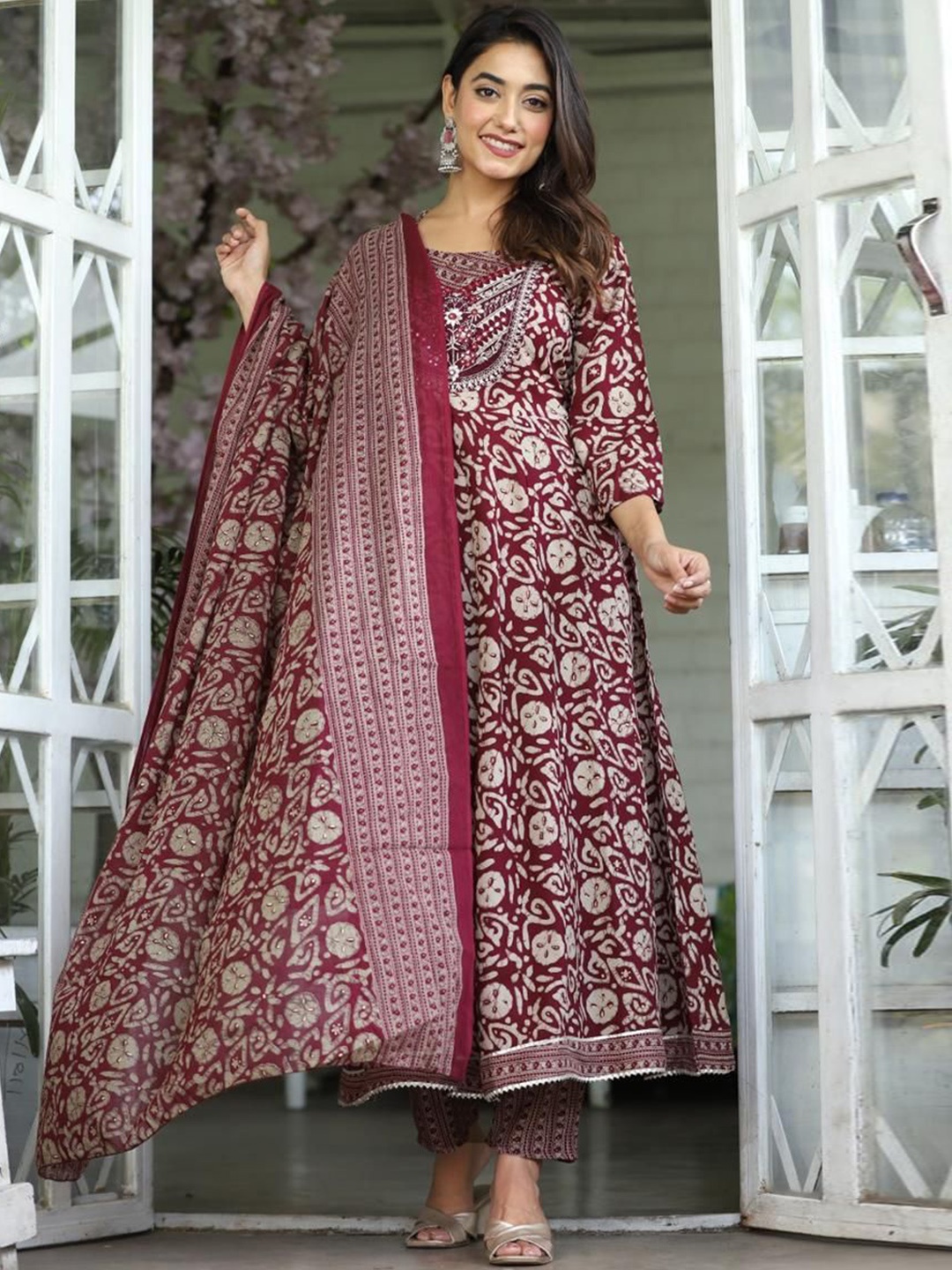 

KALINI Floral Printed Regular Anarkali Kurta With Trousers & Dupatta, Maroon