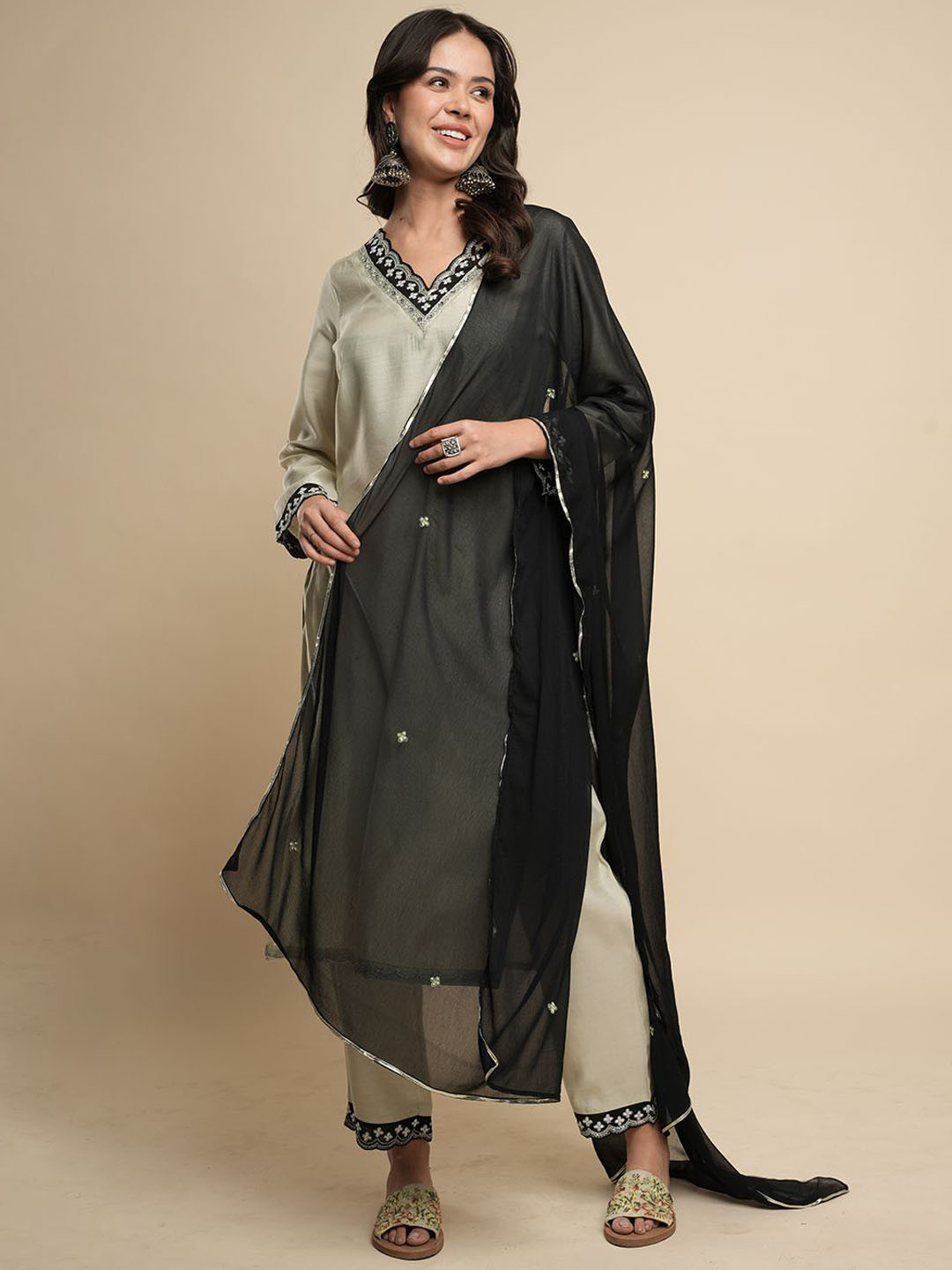

HEEPOSH Embroidered Regular Aari Work Kurta with Trousers & With Dupatta, Taupe