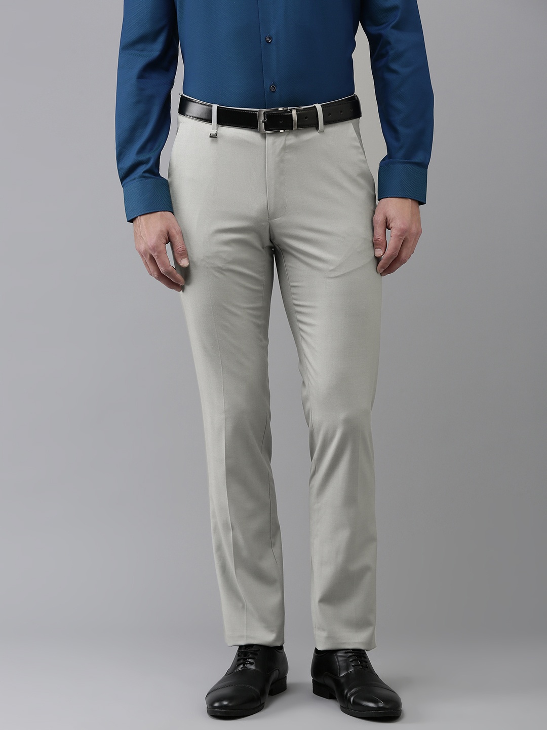 

Van Heusen Men Checked Slim Fit Formal Trousers, Grey