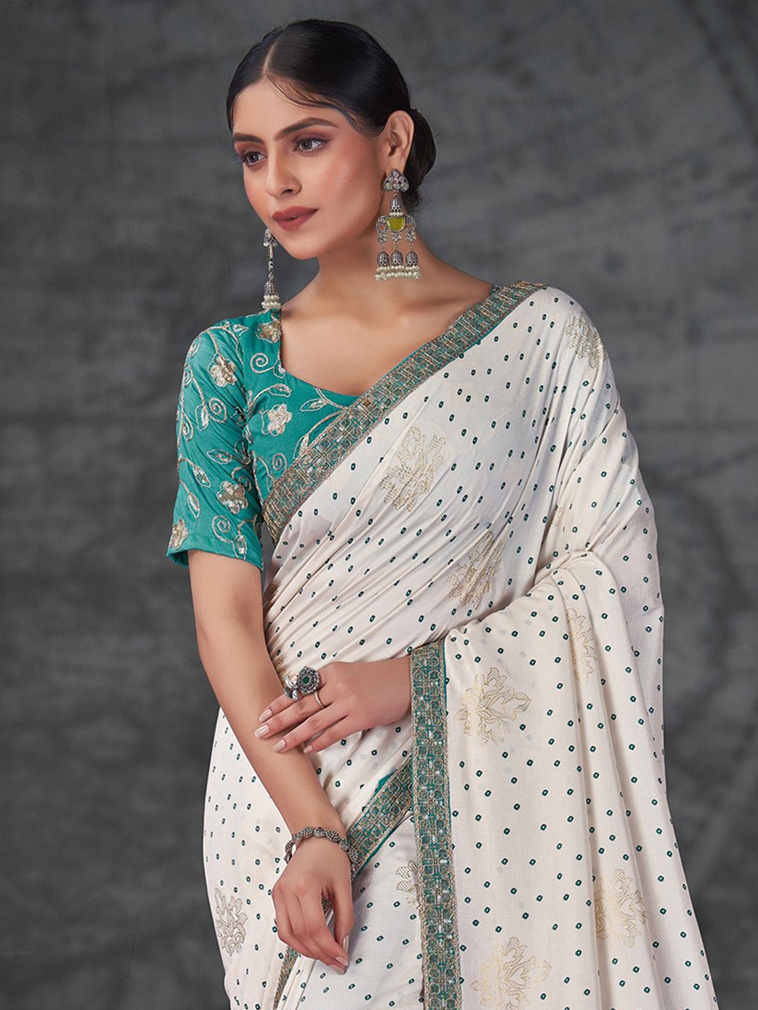 

Mitera Sequinned Bandhani Saree, Off white