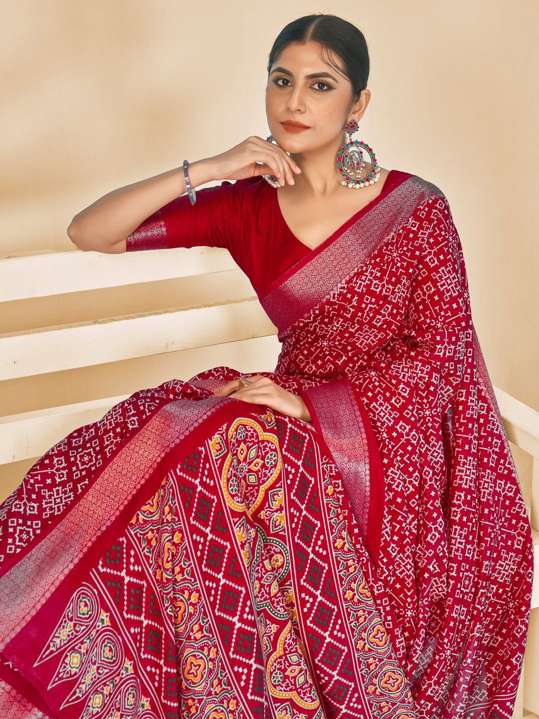 

Mitera Ethnic Motifs Zari Sungudi Saree, Red