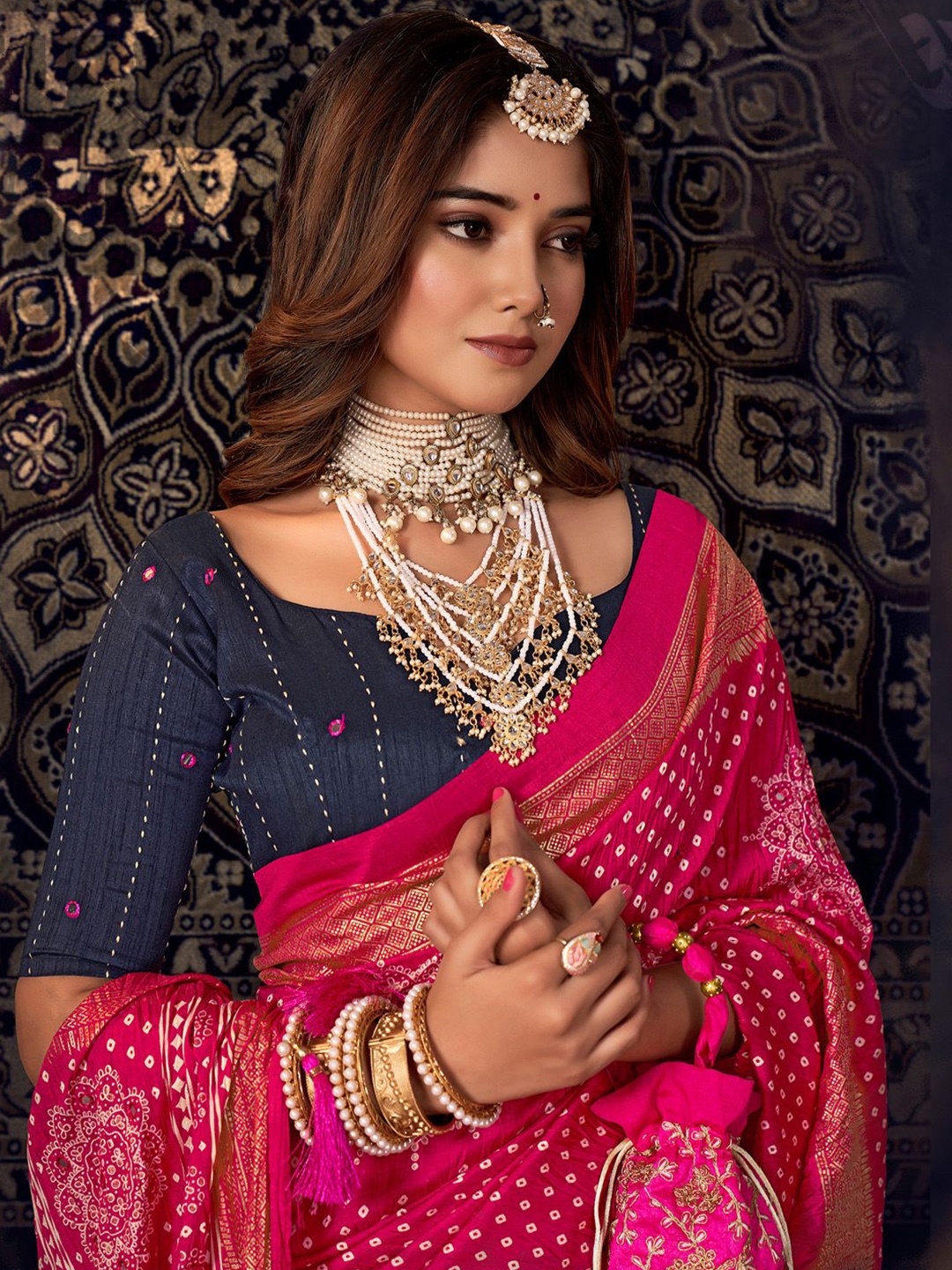 

Mitera Mirror Work Bandhani Saree, Pink