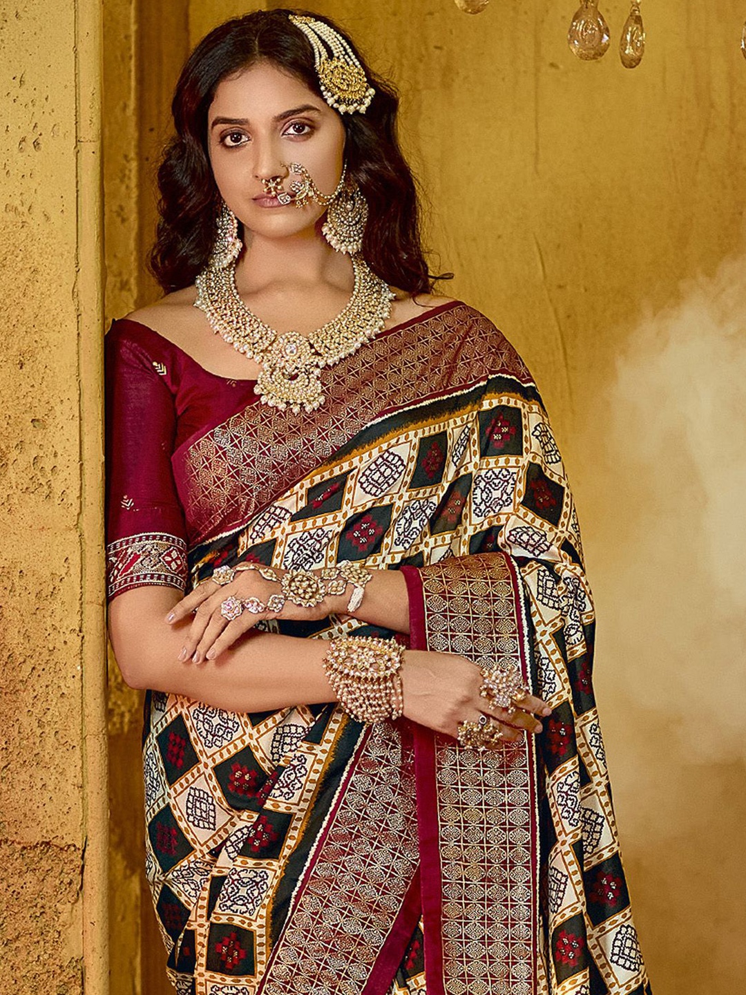 

Mitera Ethnic Motifs Printed Tussar Saree, Cream