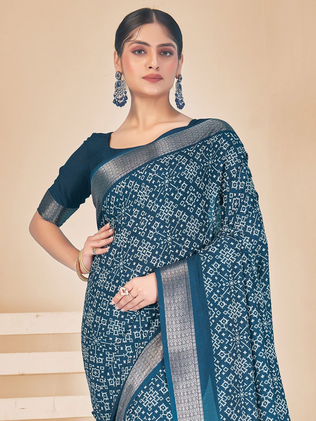 

Mitera Printed Zari Sungudi Saree, Teal