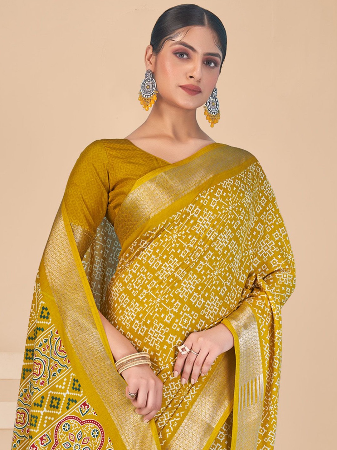 

Mitera Printed Zari Sungudi Saree, Mustard