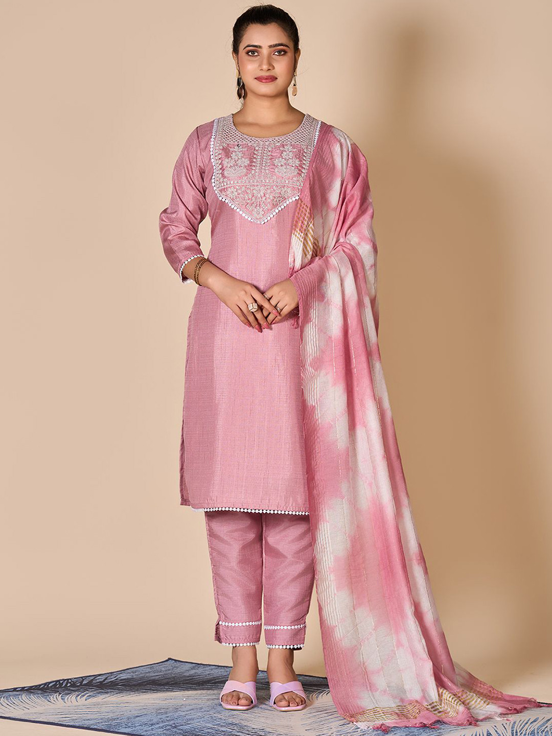

A.V.M Prints Floral Yoke Design Thread Work Pure Cotton Kurta with Trousers & Dupatta, Mauve