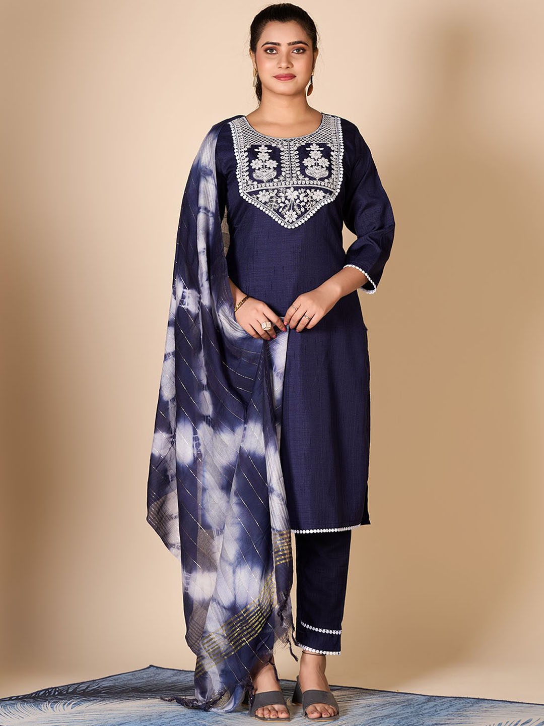 

A.V.M Prints Floral Yoke Design Regular Pure Cotton Straight Kurta With Trousers & Dupatta, Blue