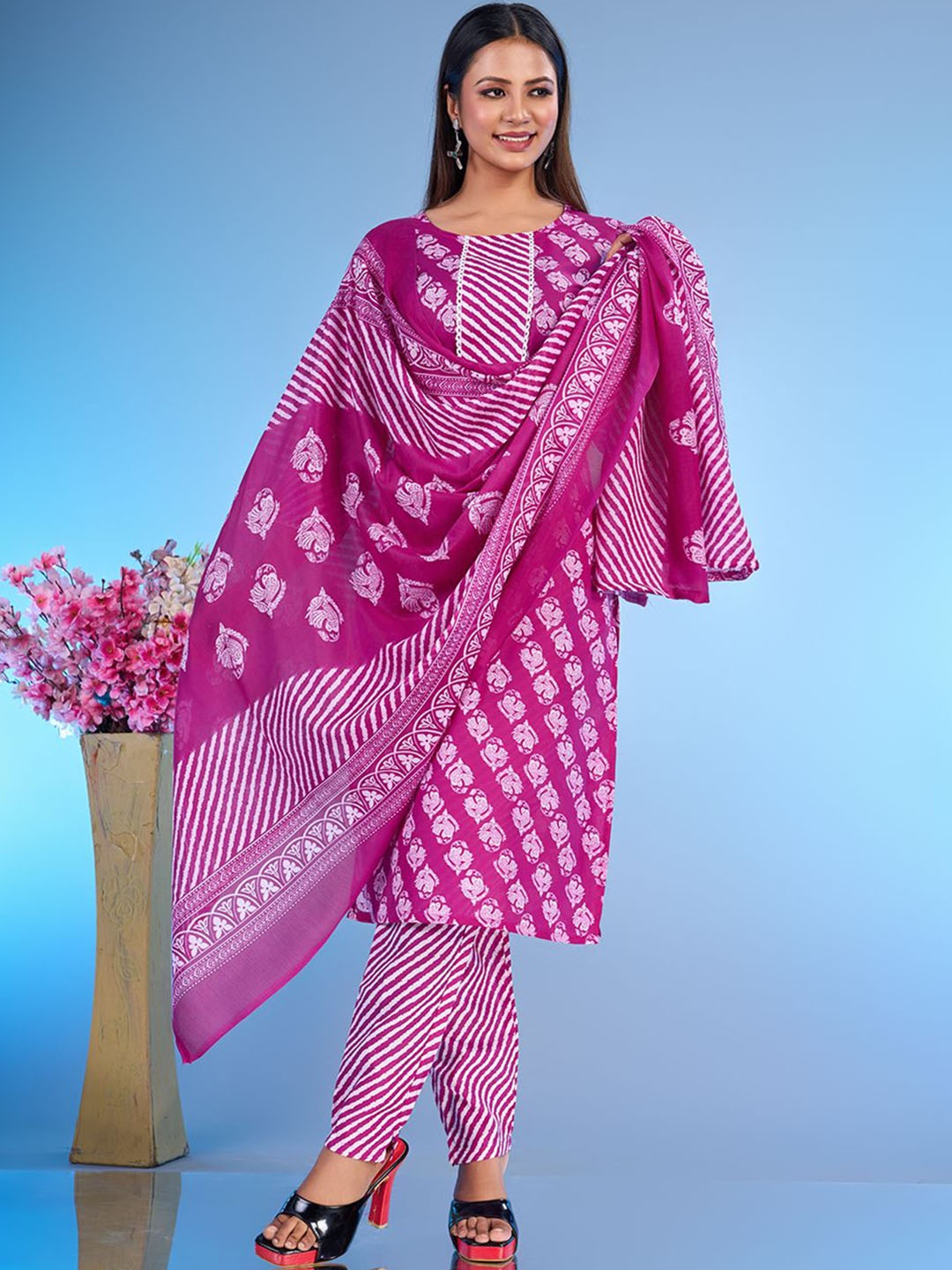 

A.V.M Prints Floral Printed Regular Pure Silk Straight Kurta With Trousers & Dupatta, Magenta