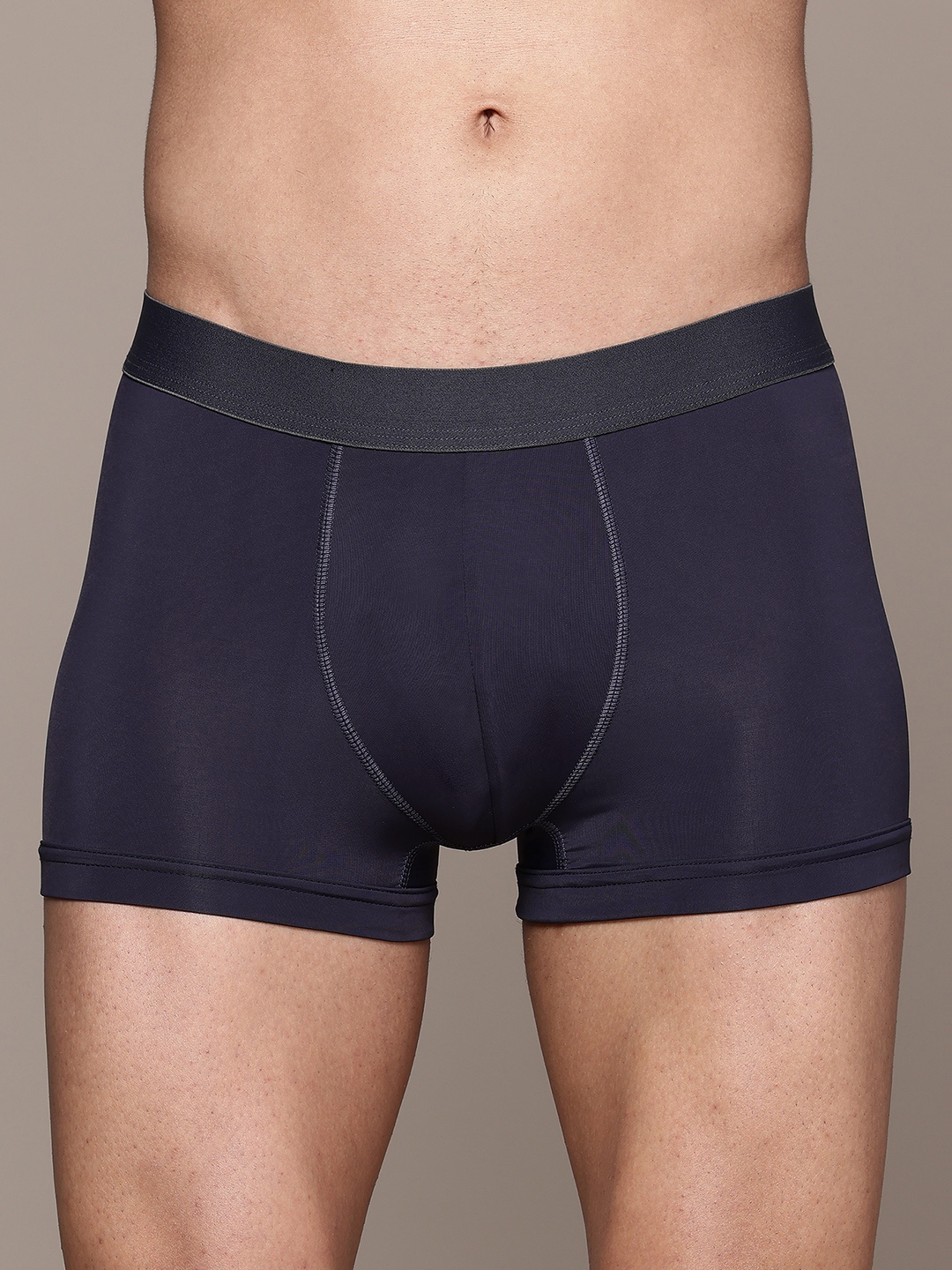

Roadster Men Solid Trunk, Navy blue