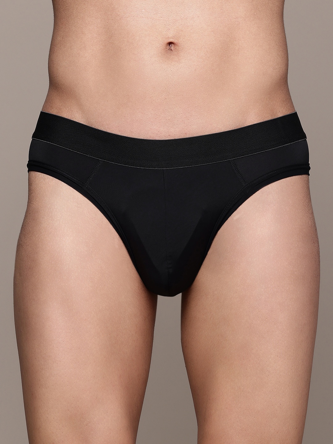 

Roadster Men Mid-Rise Basic Briefs, Black