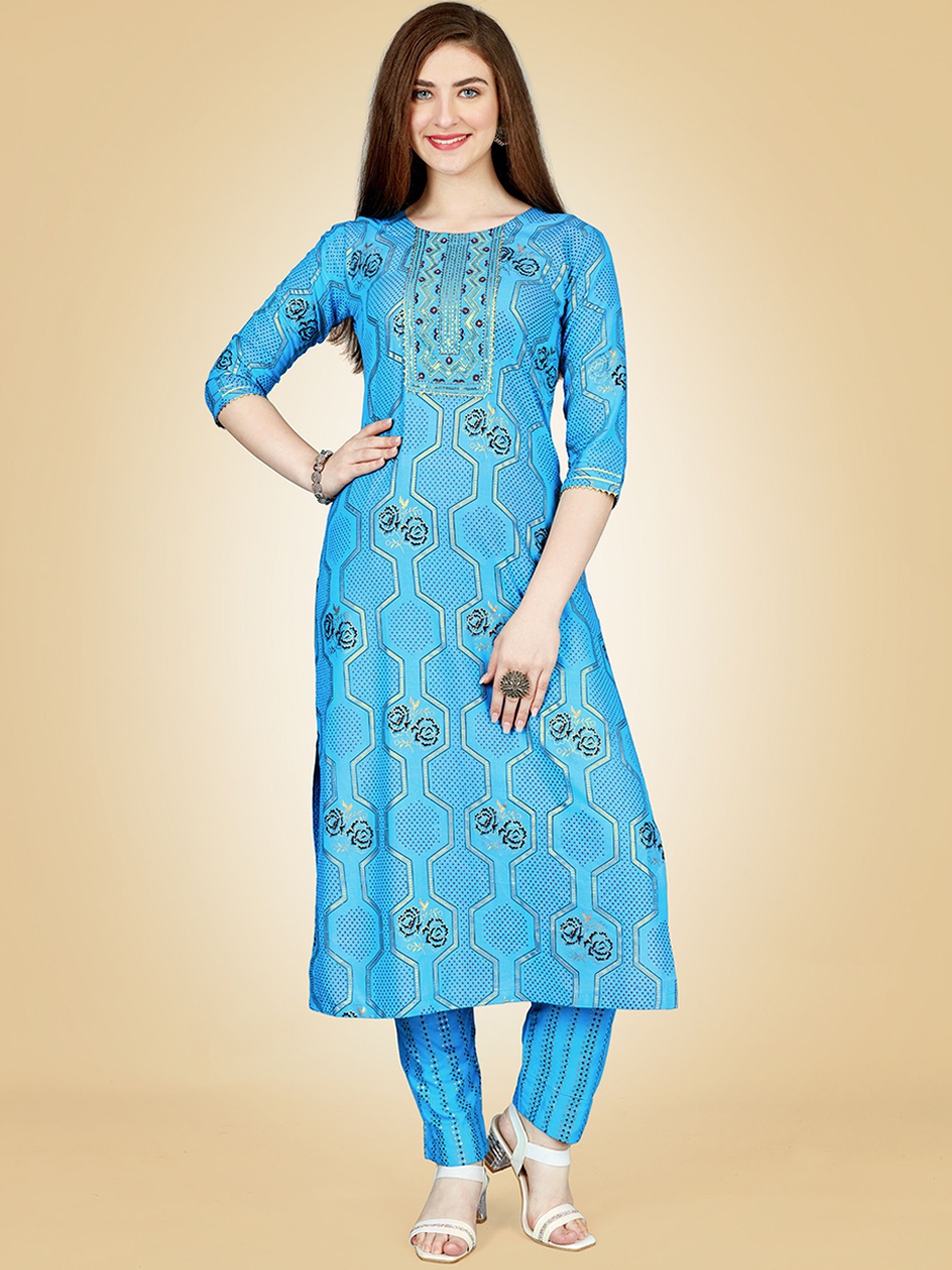 

Rujave Floral Printed Thread Work Straight Kurta With Churidar, Turquoise blue