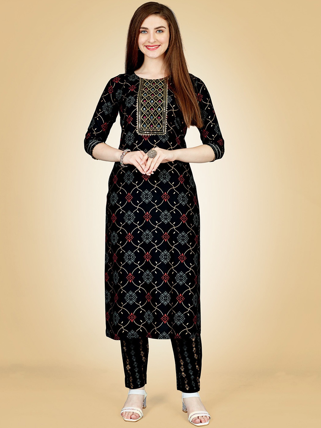 

Rujave Floral Printed Thread Work Straight Kurta With Churidar, Black