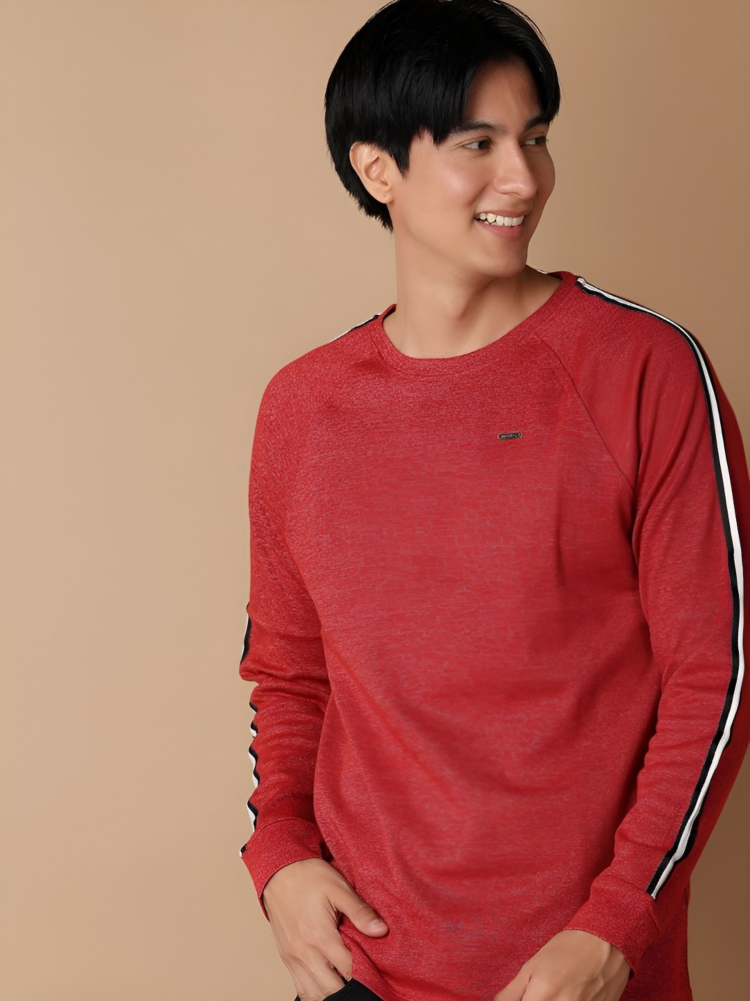 

V-Mart Men Solid Round Neck Cotton Slim Fit T-shirt, Maroon