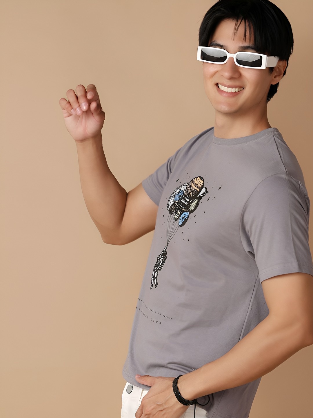 

V-Mart Men Graphic Printed Round Neck Cotton Slim Fit T-shirt, Grey