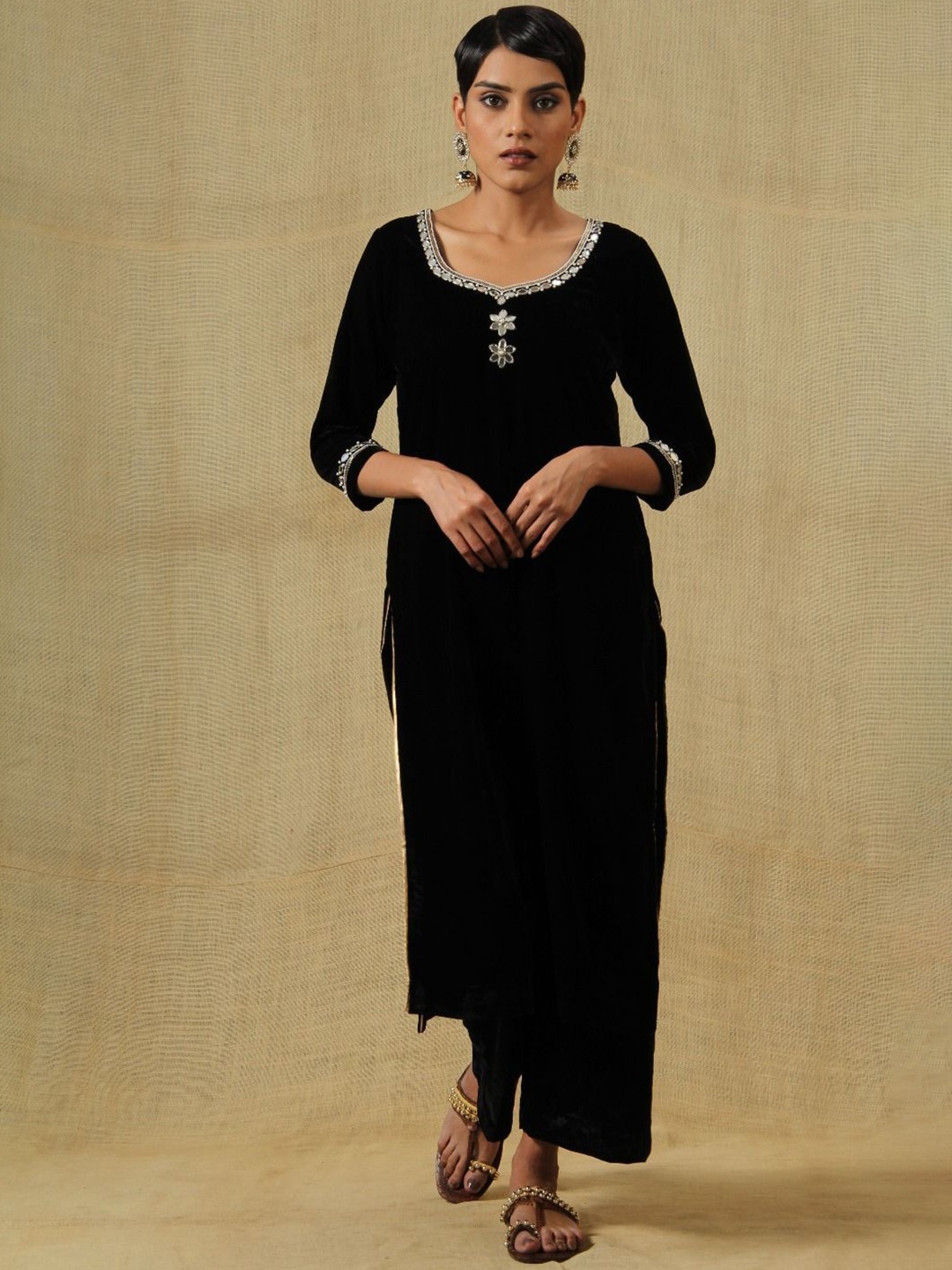 

KHUSHBOO AND PANKAJEmbroidered Regular Mirror Work Velvet Kurta with Palazzos, Black