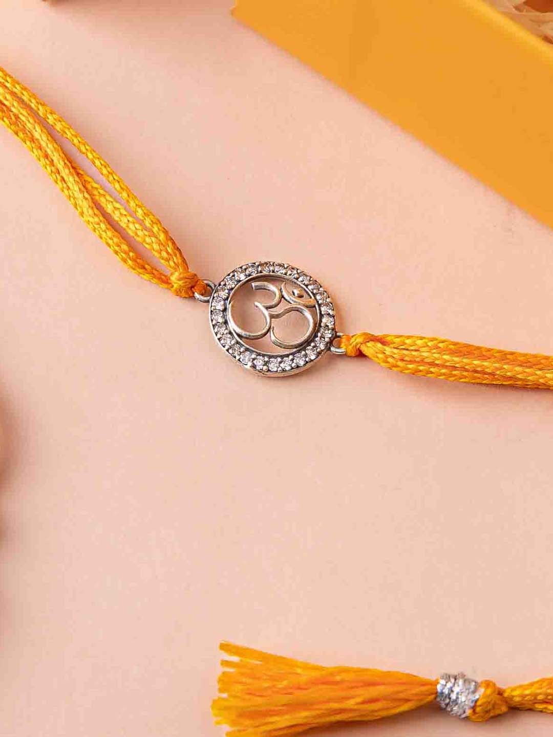 

Shyle 925 Sterling Silver Om Rakhi