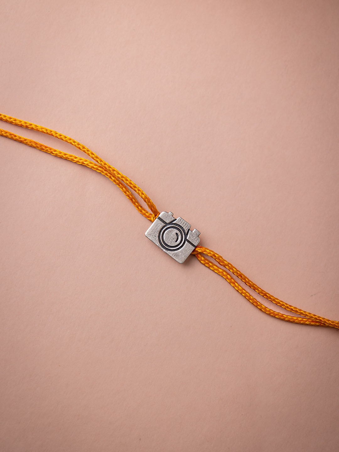 

Shyle 925 Sterling Silver Adya Camera Snapshot Thread Rakhi