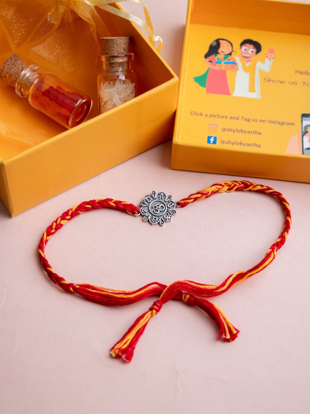 

Shyle 925 Sterling Silver Anvaya Om Yantra Moli Thread Rakhi