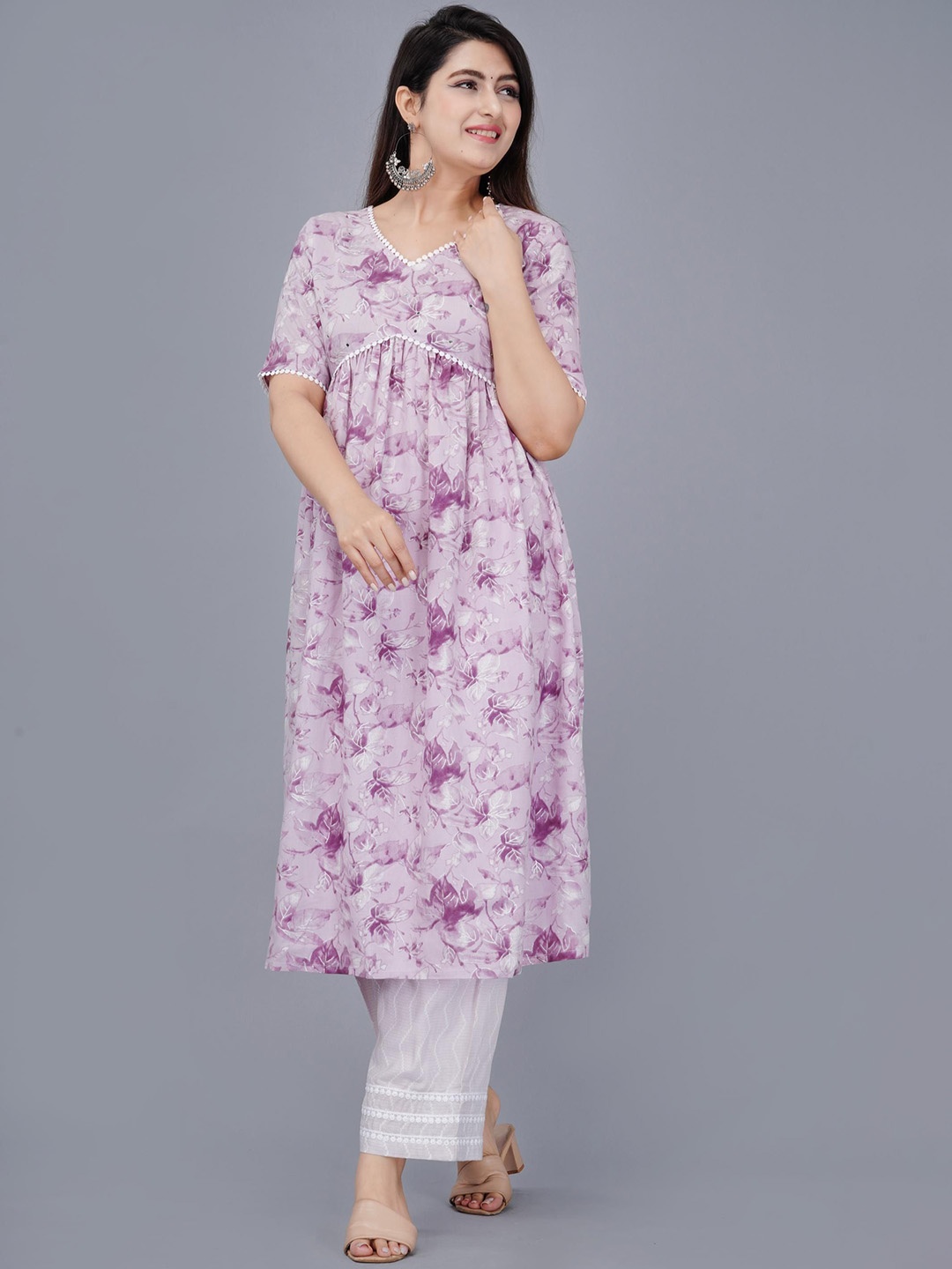 

Mintmarie Abstract Printed V-Neck Anarkali Kurta, Purple