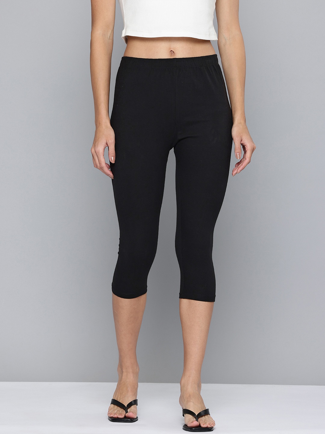 

Jinfo Skinny Fit Capris, Black