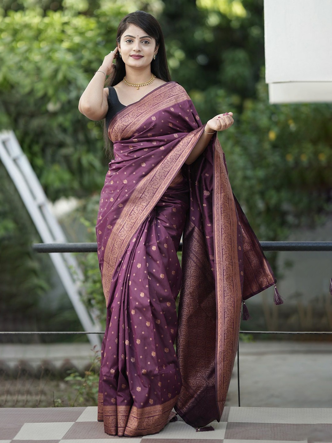 

SGF11 Woven Design Zari Kanjeevaram Saree, Violet