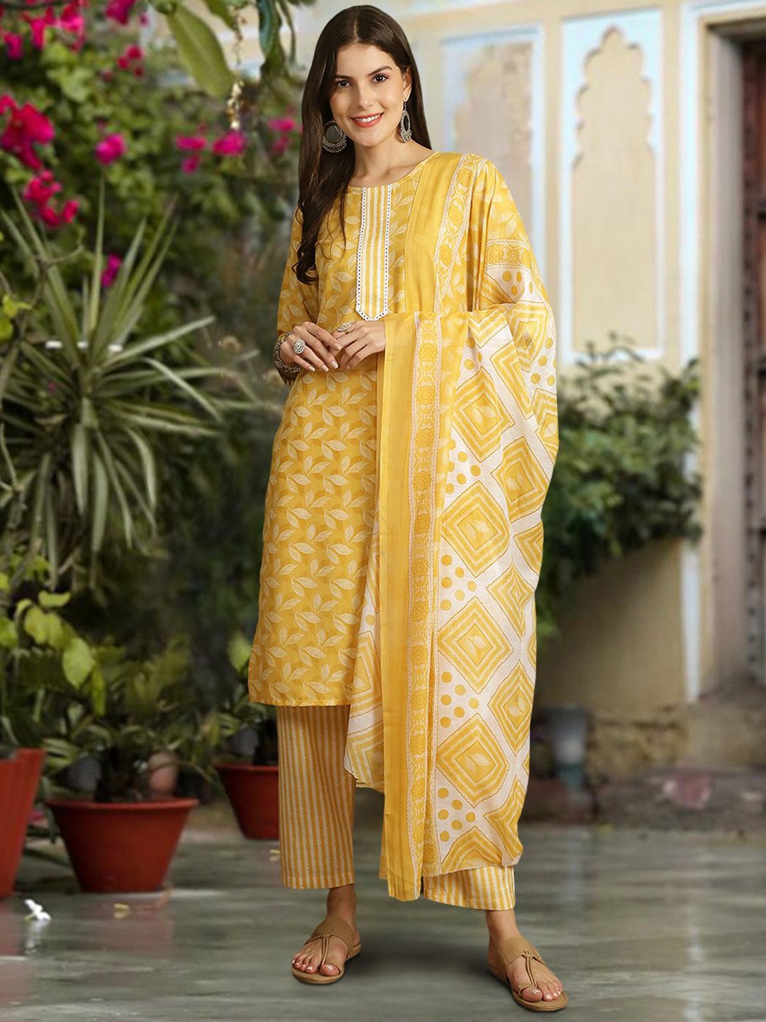 

7Threads Floral Printed Pure Cotton Straight Kurta with Trousers & Dupatta, Yellow