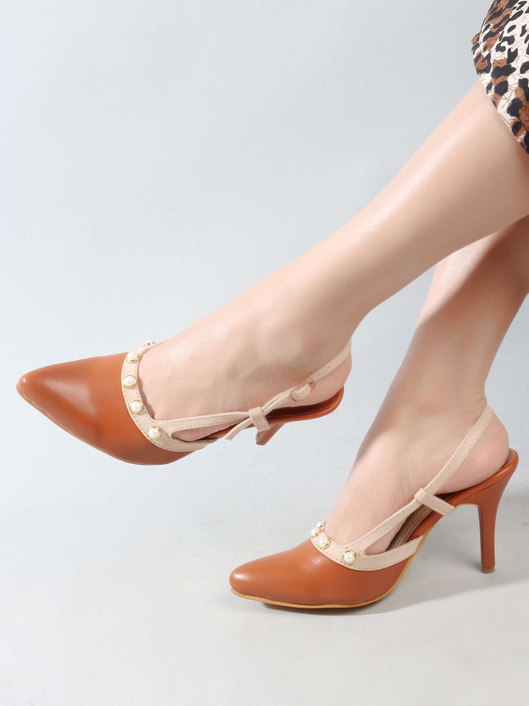 

Sole Saga Embellished Pointed Toe Kitten Heeled Pumps, Brown