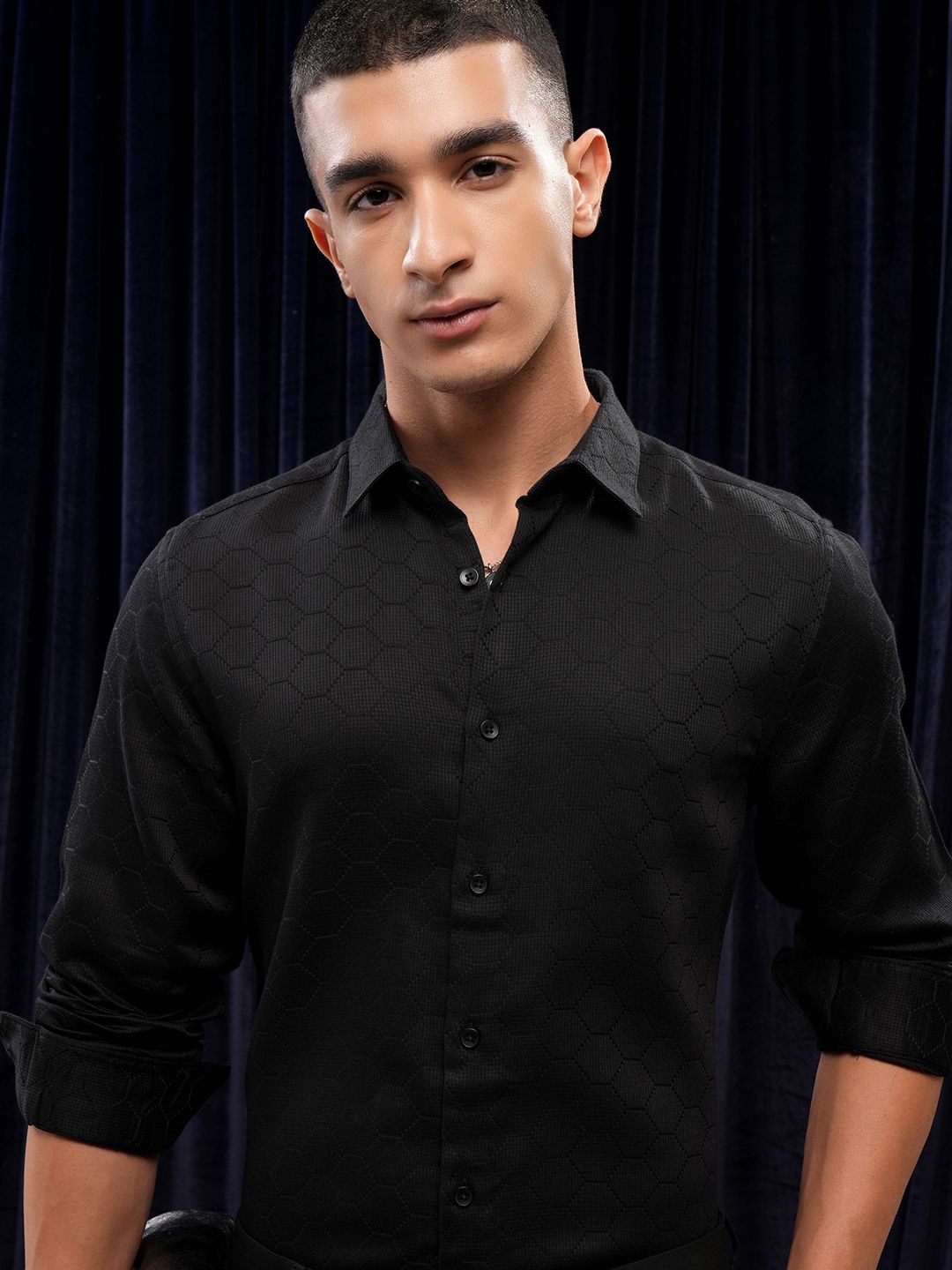 

HIGHLANDER Men Dobby Textured Solid Multi Occasion Shirt, Black