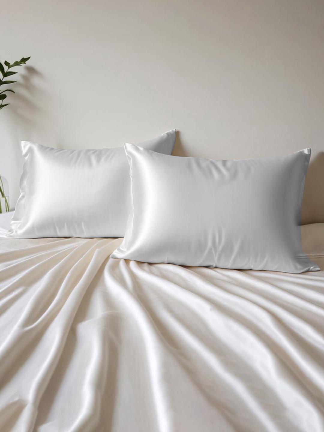 

Layers White 2 Pieces Micro Silk Rectangle Pillow Covers