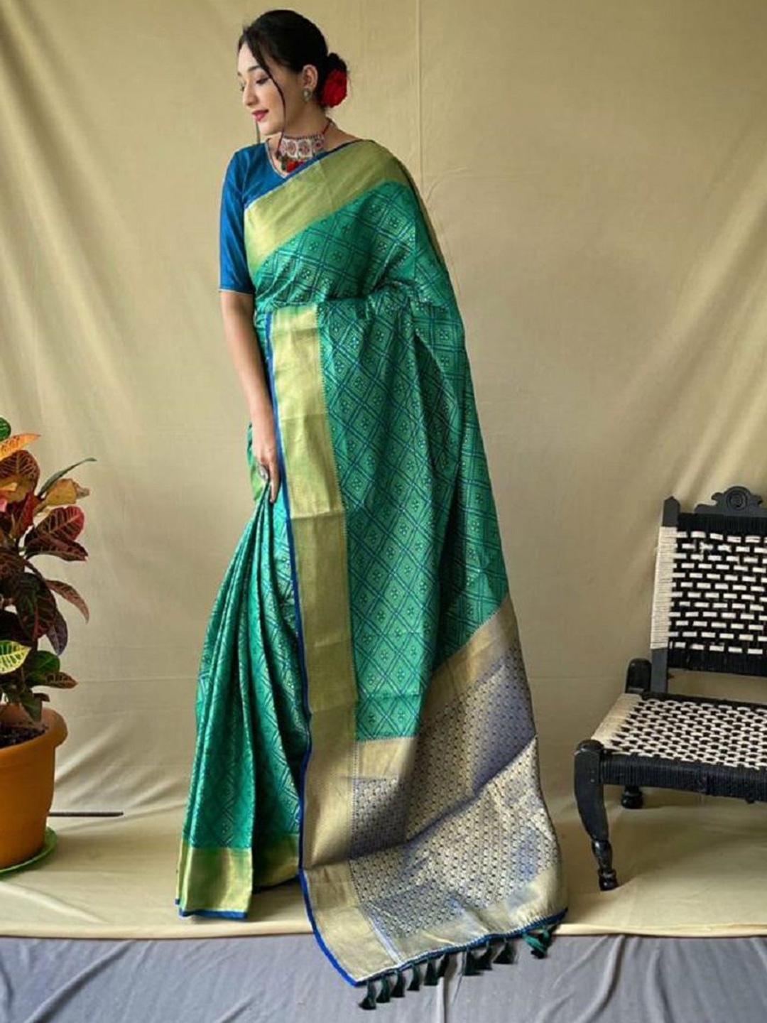 

Iris Woven Design Zari Patola Saree, Sea green