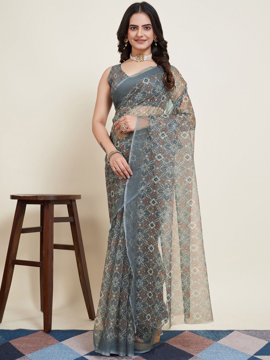 

Iris Floral Supernet Saree, Grey