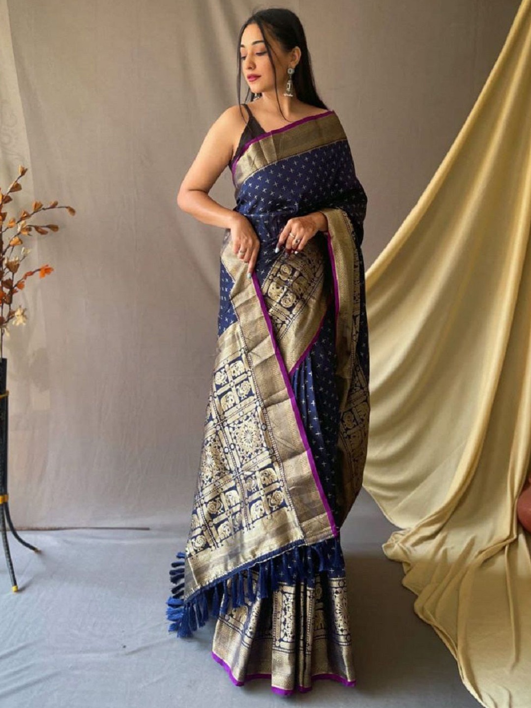 

Iris Woven Design Zari Banarasi Saree, Navy blue