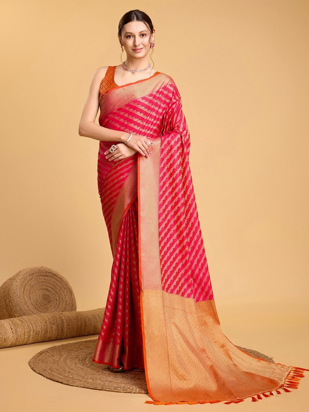 

Iris Woven Design Zari Banarasi Saree, Pink