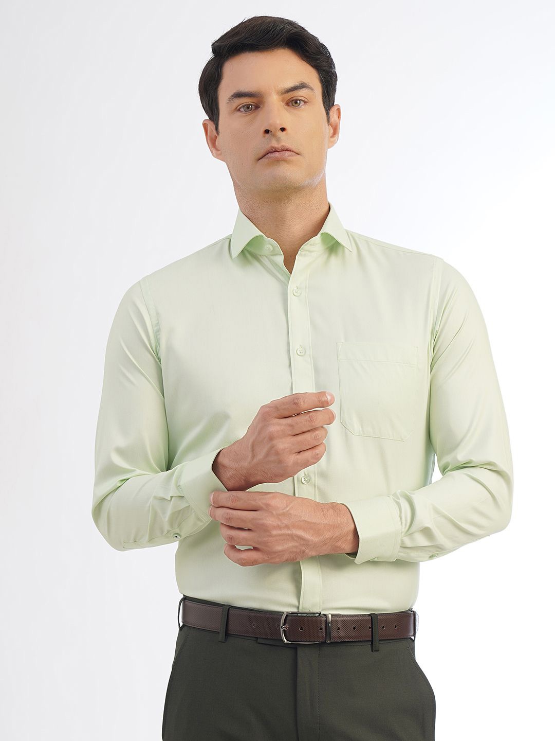 

Greenfibre Men Slim Fit Casual Shirt, Green