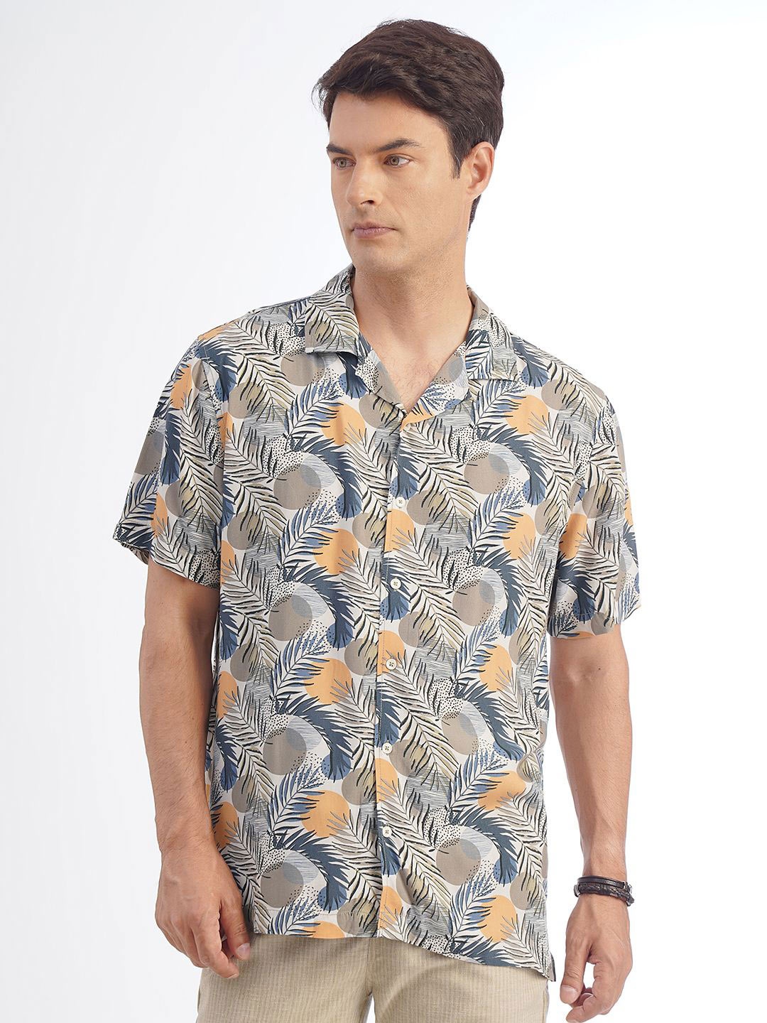 

JADE BLUE Men Slim Fit Floral Opaque Printed Casual Shirt, Cream