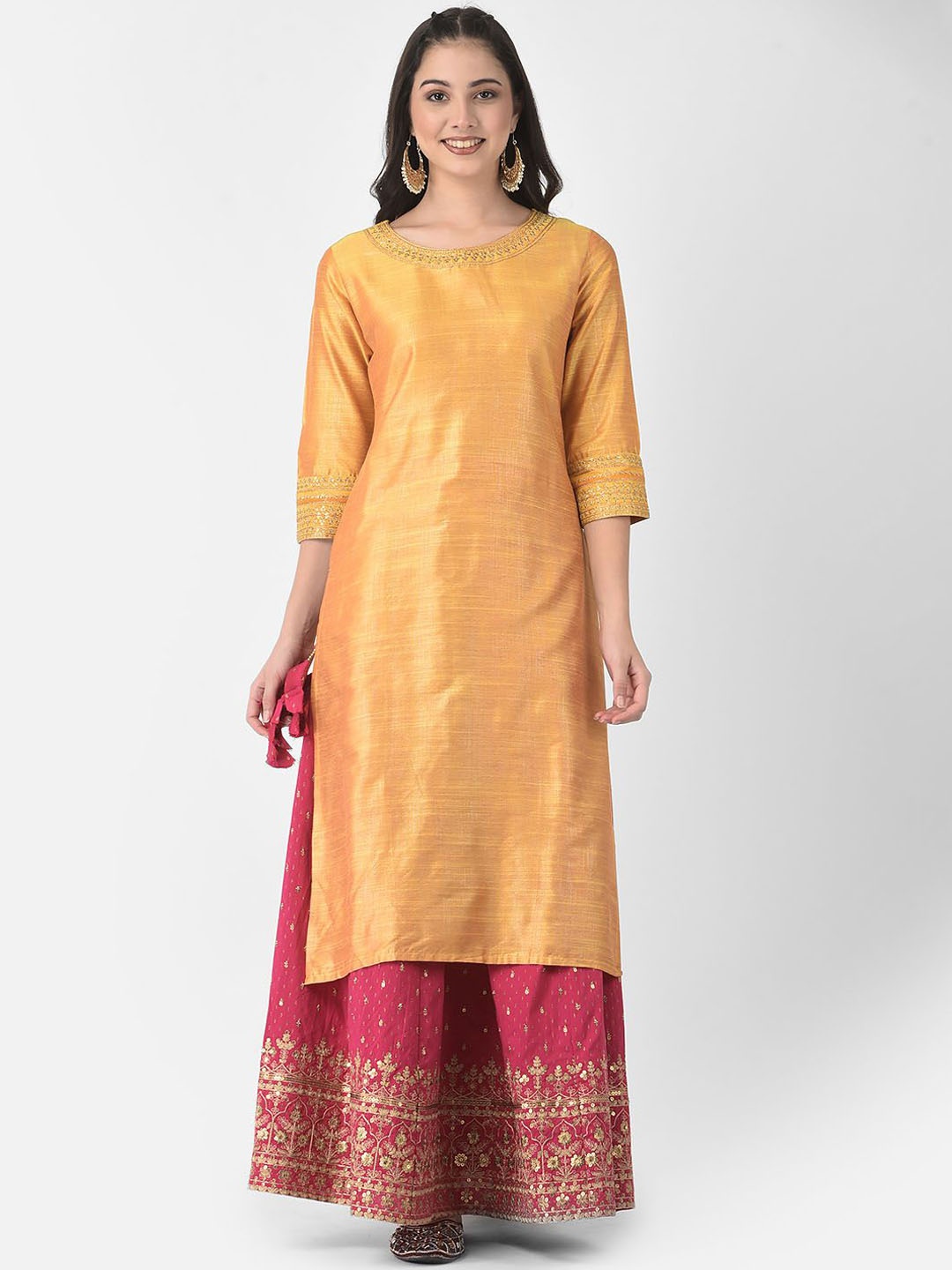 

Span Women Sequinned Kurta, Yellow