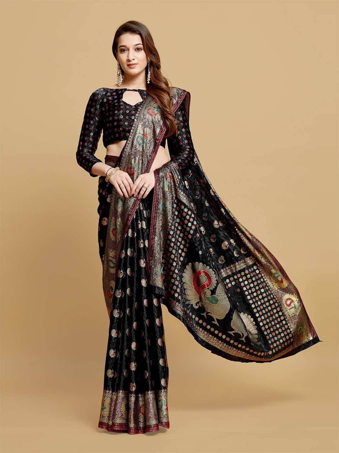 

HEER FASHION Woven Design Zari Silk Blend Kanjeevaram Saree, Black