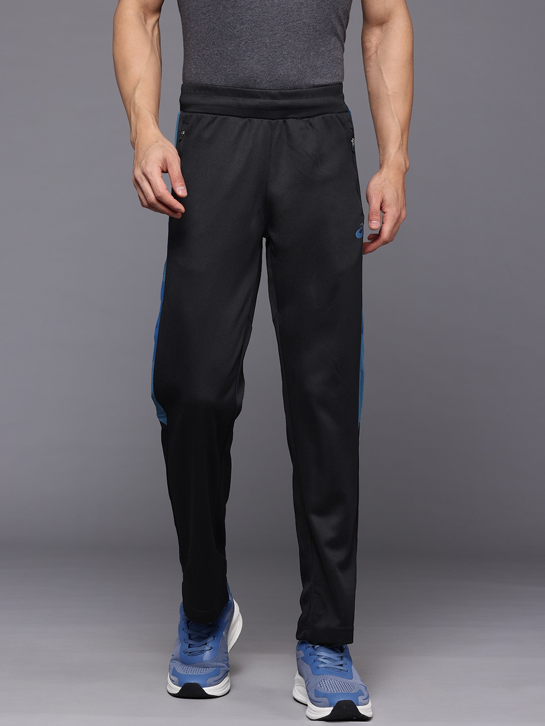 

ASICS Men Smart Fit Training Track Pants with Colourblocked Detail, Black