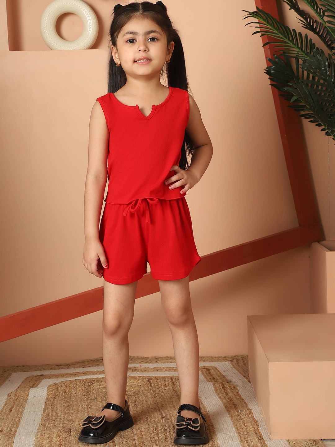 

MINI & MING Girls Round Neck Pure Cotton Top with Shorts, Red