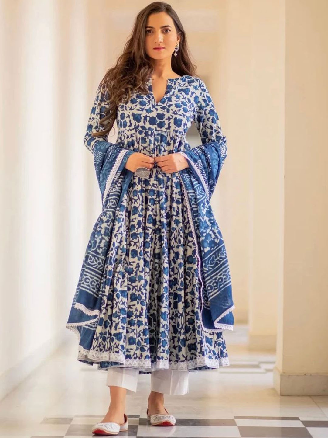 

AAFAMI Floral Printed V-Neck Regular Anarkali Kurta With Harem Pants & Dupatta, Blue