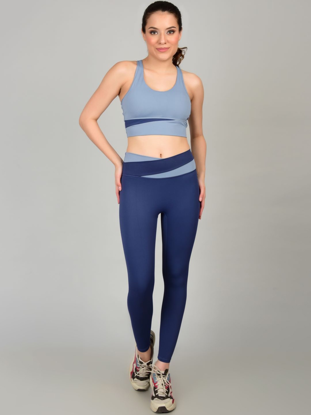 

Poftik Women Sports Bra & Ankle-Length Tights Tracksuits, Blue