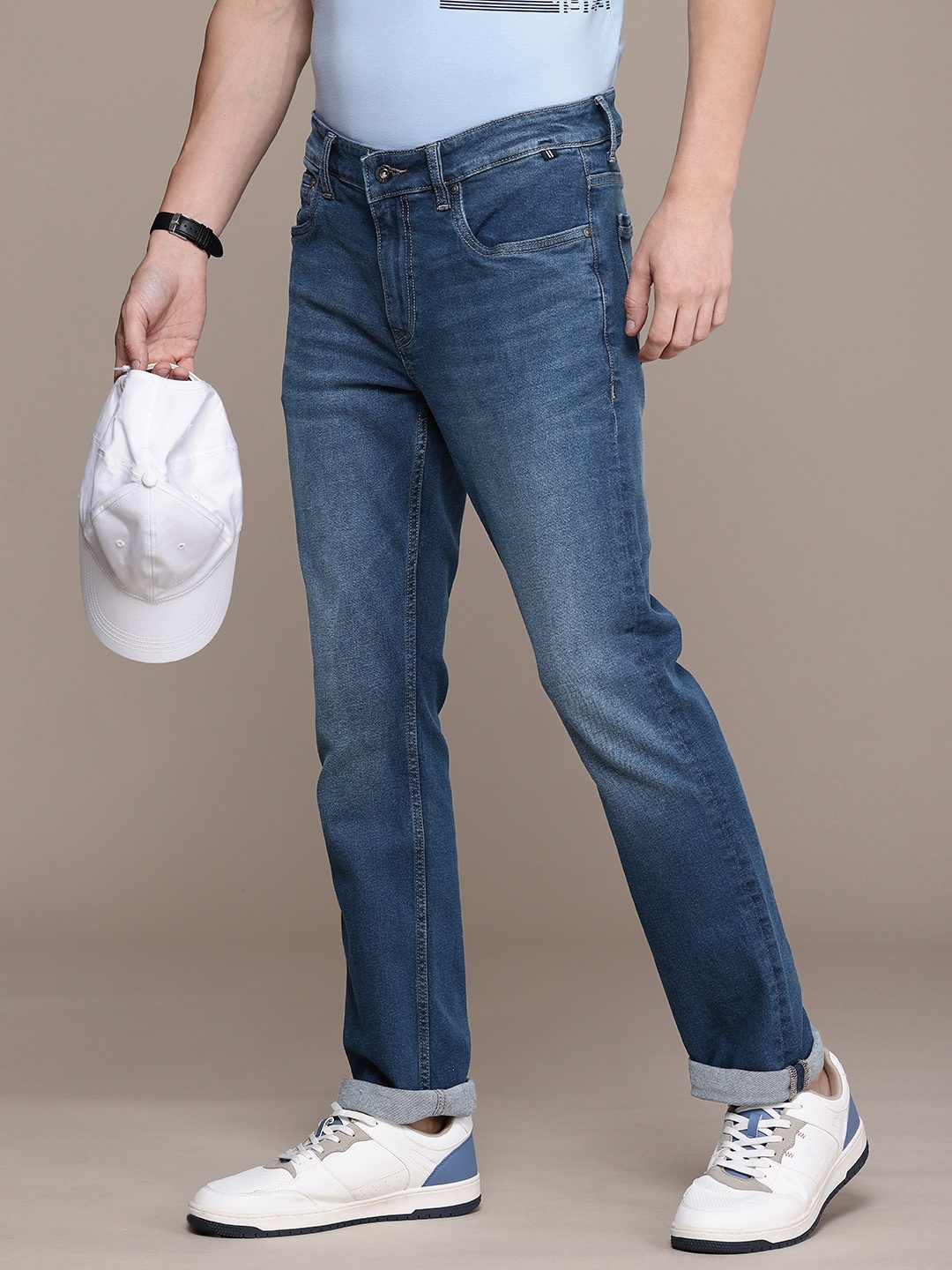 

Nautica Men Straight Fit Light Fade Stretchable Jeans, Blue