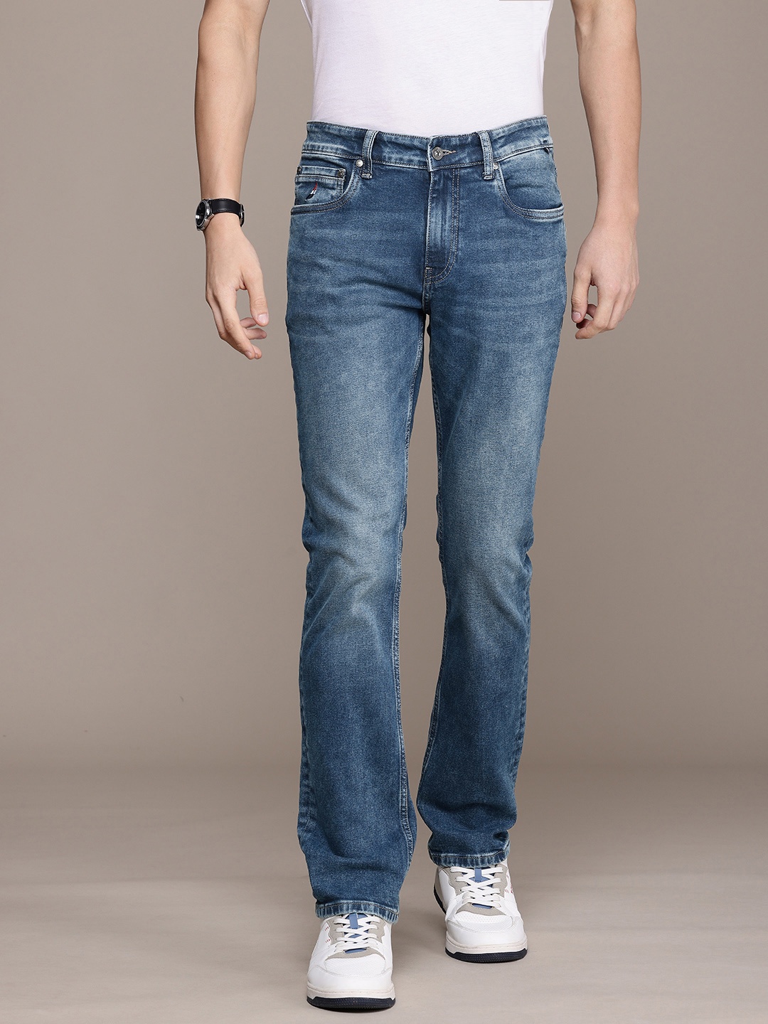 

Nautica Men Straight Fit Heavy Fade Stretchable Jeans, Blue