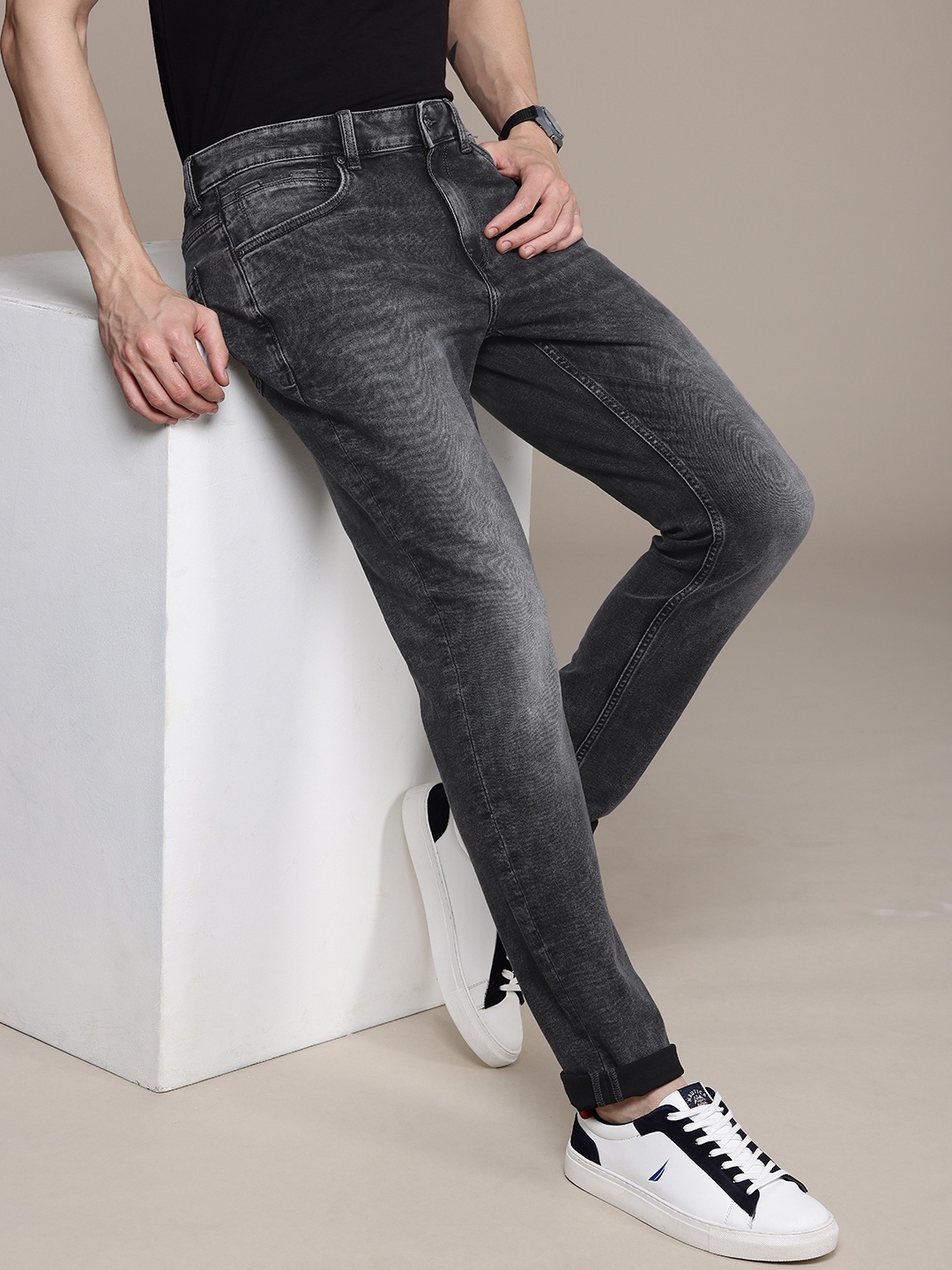 

Nautica Men Slim Fit Heavy Fade Stretchable Jeans, Black