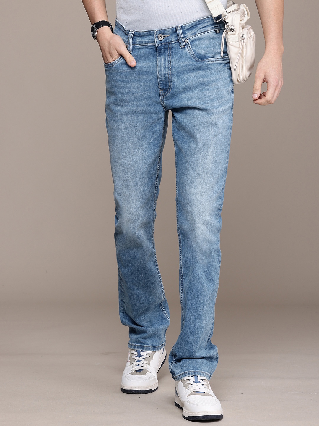 

Nautica Men Straight Fit Heavy Fade Stretchable Jeans, Blue