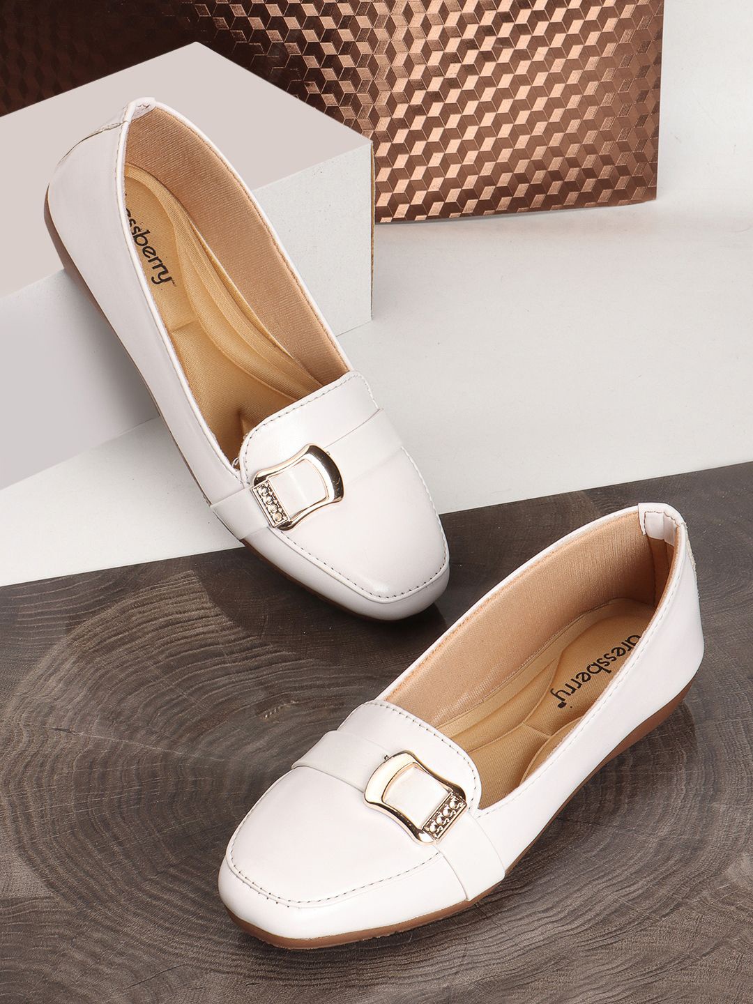

DressBerry Women Ballerinas with Buckles, White