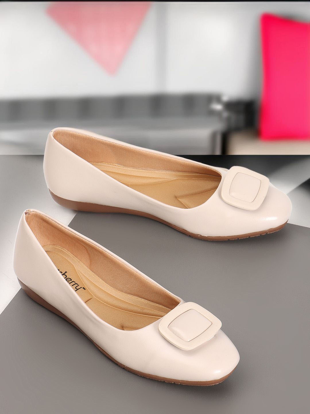 

DressBerry Women Ballerinas Flats, Cream