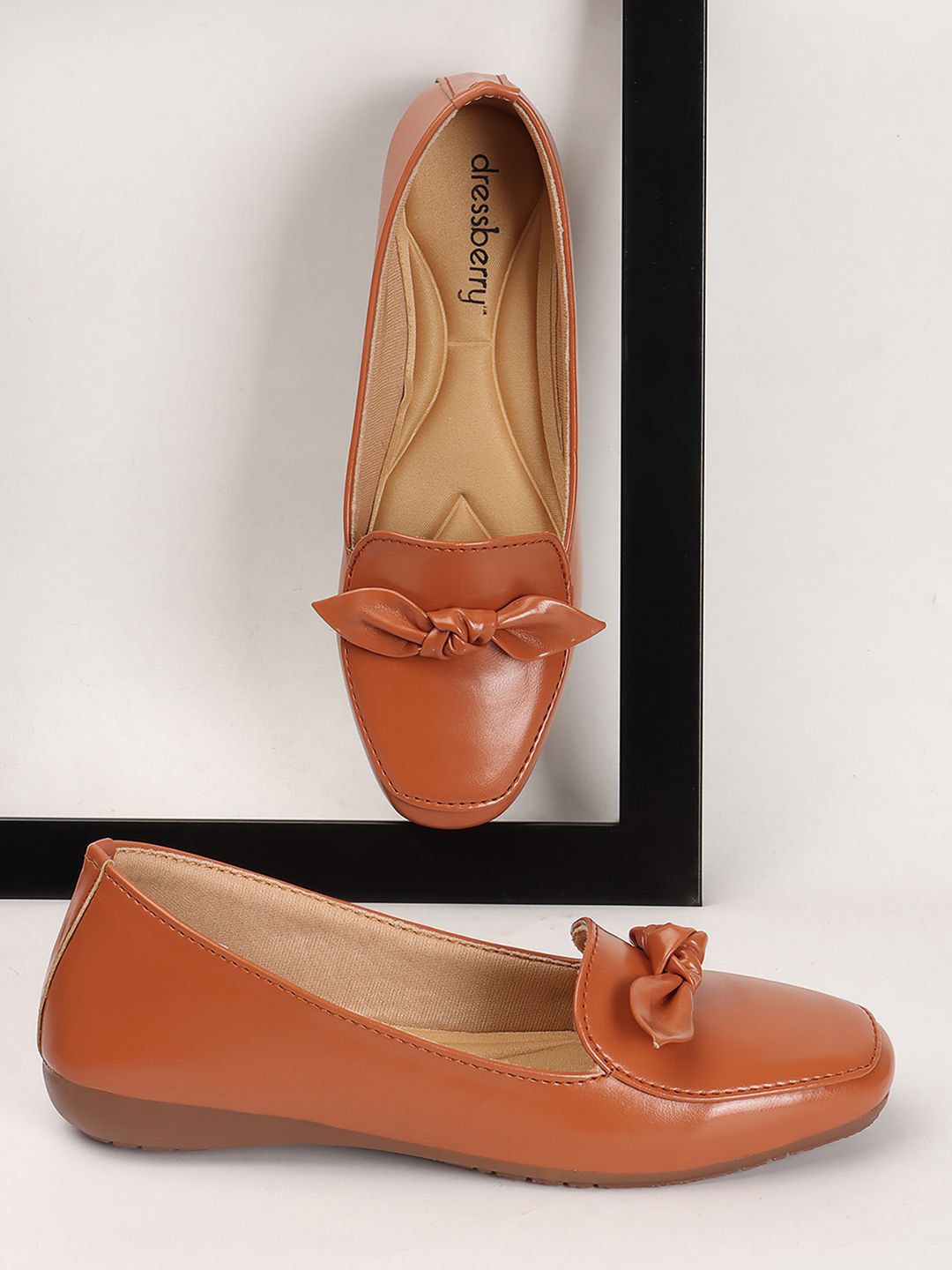 

DressBerry Women Ballerinas with Bows, Tan